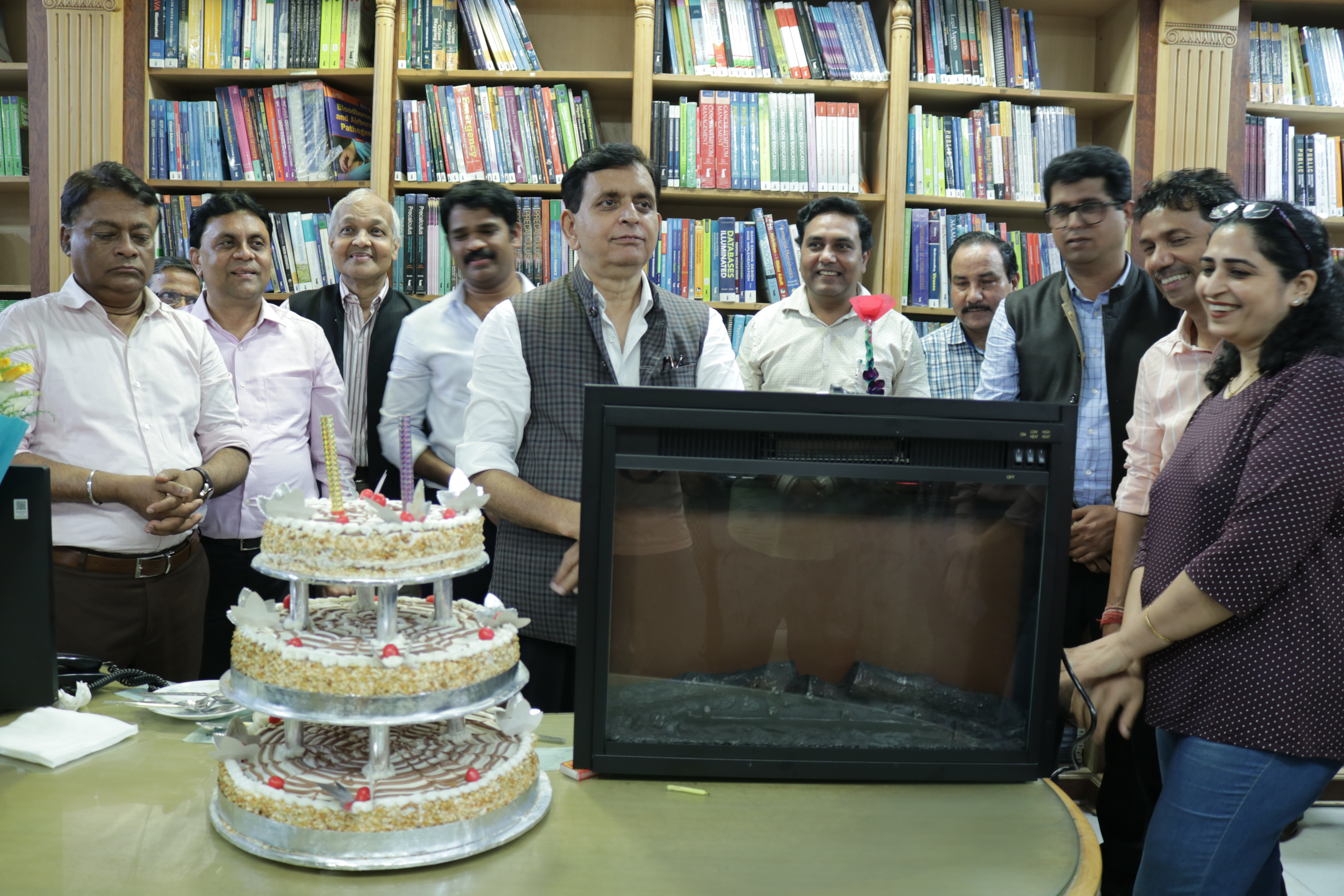Viva Team's gift to Vinod sir